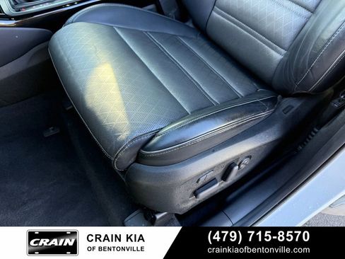 Used 2019 Kia Sorento SX image 25