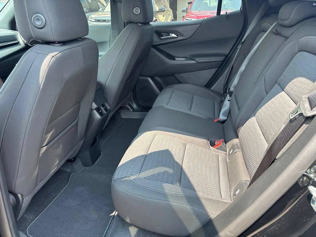 New 2026 Chevrolet Equinox LT FWD image 18