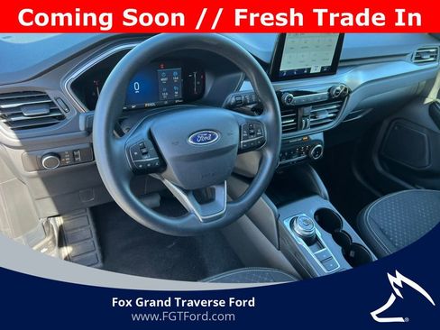 Certified 2025 Ford Escape Active AWD/4WD image 12