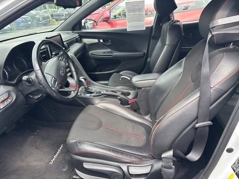 Used 2019 Hyundai Veloster 2.0 Premium FWD image 5
