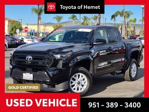 Used 2025 Toyota Tacoma SR image 1