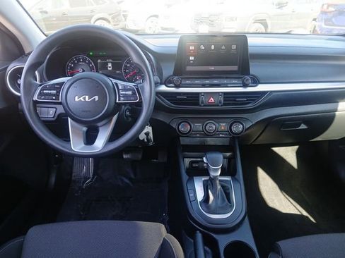 Used 2022 Kia Forte LXS w/ LXS Technology Package image 7