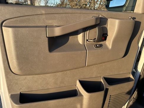 Used 2023 GMC Savana 2500 Work Van w/ Driver Convenience Package image 29