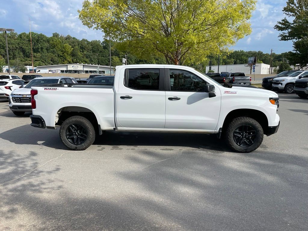 Used 2023 Chevrolet Silverado 1500 Custom Trail Boss AWD/4WD image 8