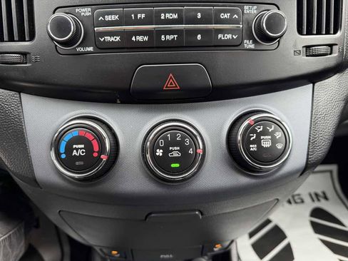 Used 2009 Hyundai Elantra SE w/ Premium Pkg 4 image 19