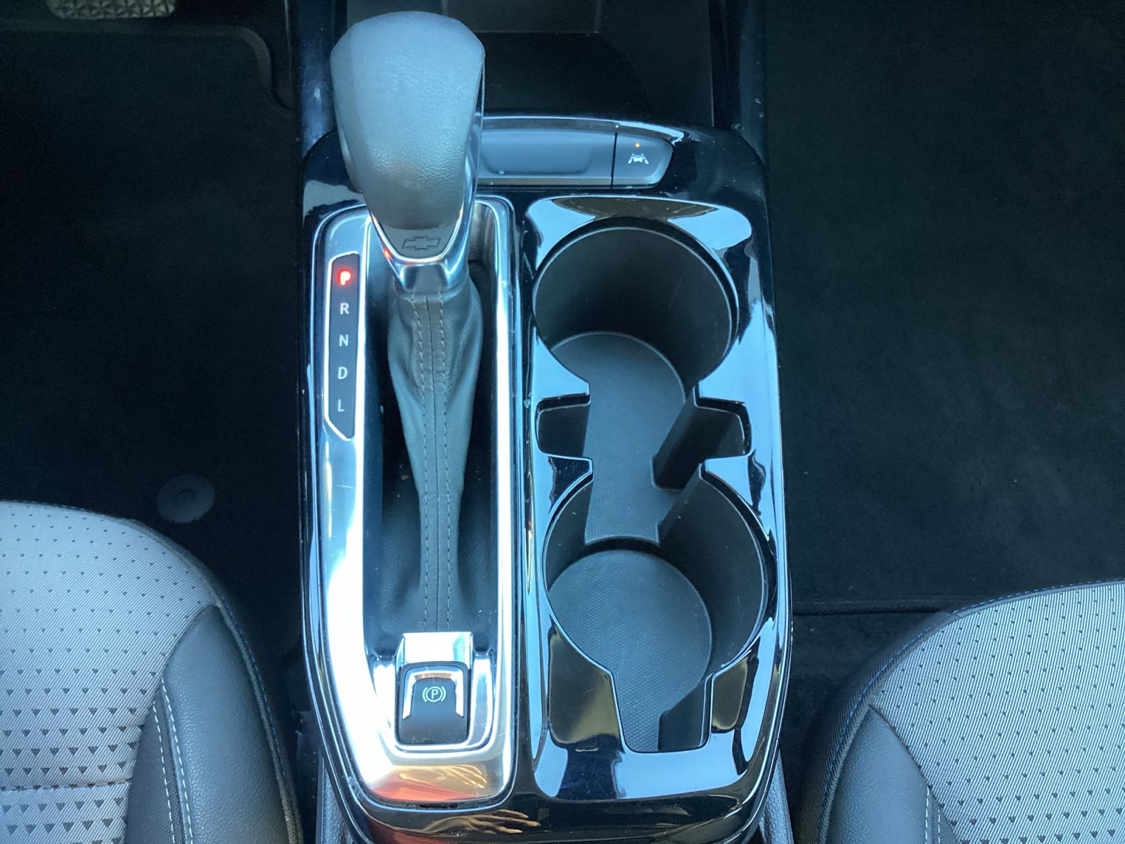 Used 2025 Chevrolet Trax LT FWD image 24