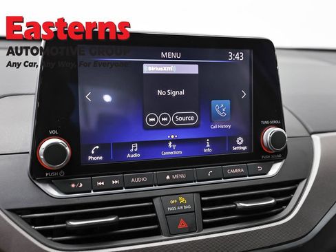 Used 2023 Nissan Altima 2.5 SR FWD image 19