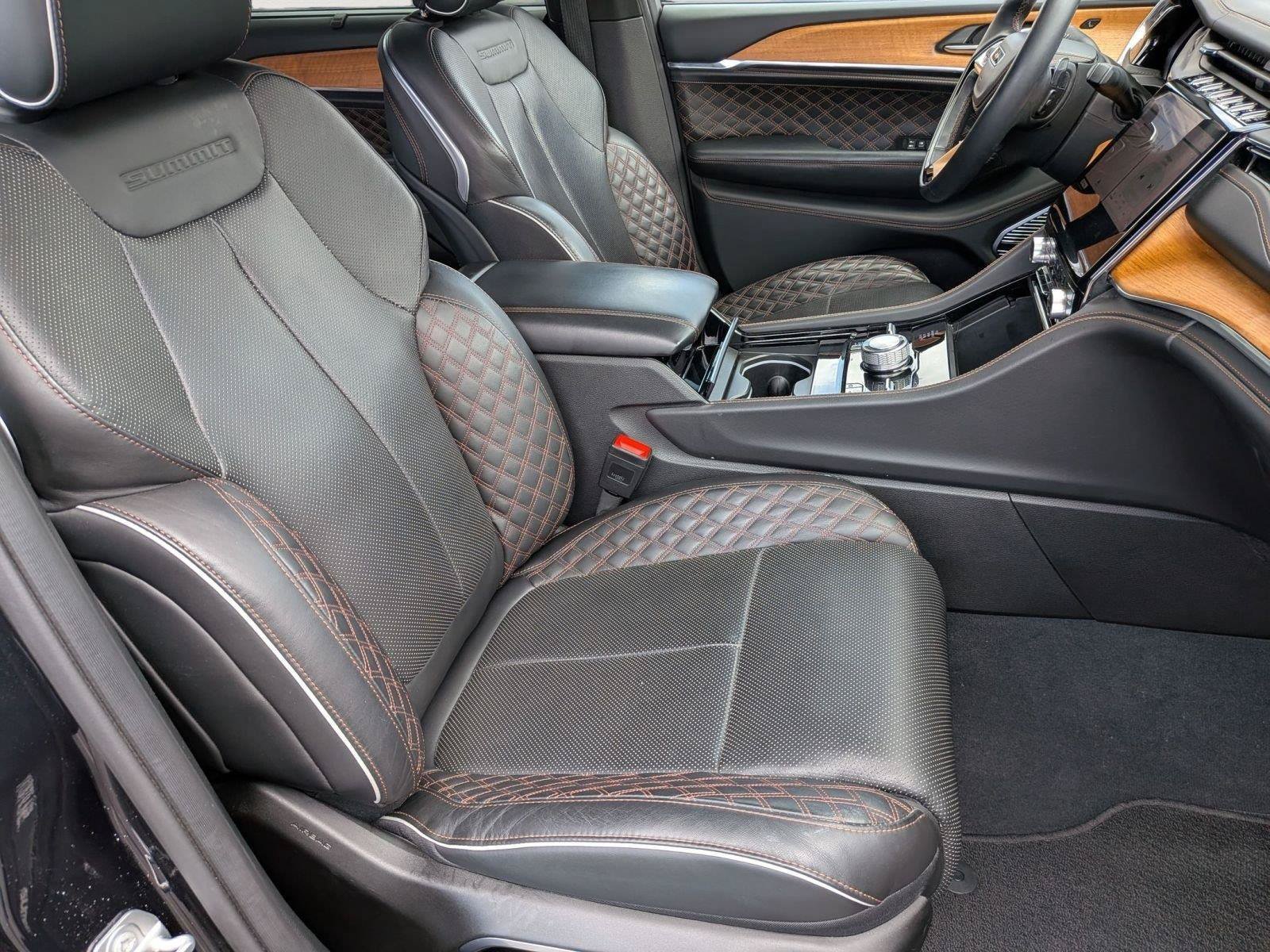 Used 2023 Jeep Grand Cherokee L Summit AWD/4WD image 23