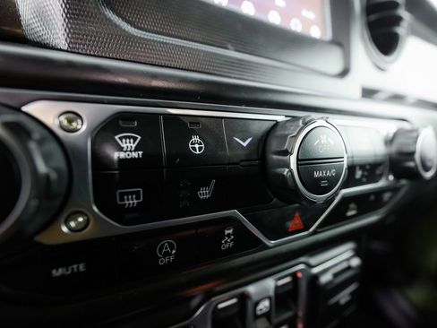 Used 2022 Jeep Wrangler Unlimited Sport image 26