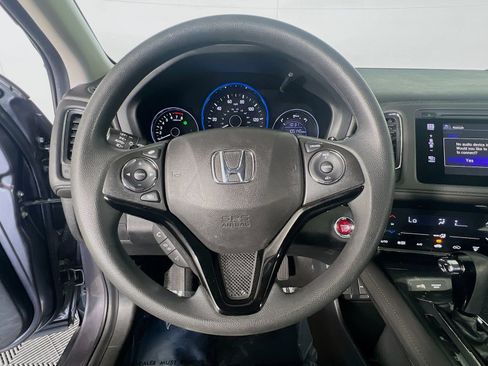 Used 2017 Honda HR-V EX image 16