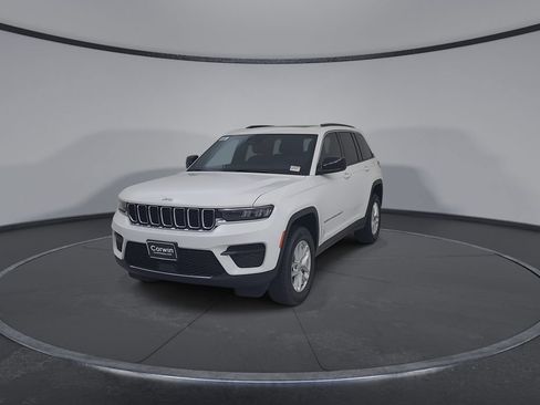 New 2026 Jeep Grand Cherokee Laredo X AWD/4WD image 6