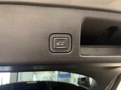 Used 2025 Chevrolet Equinox EV RS w/ LPO, All-Weather Mat Package FWD image 25