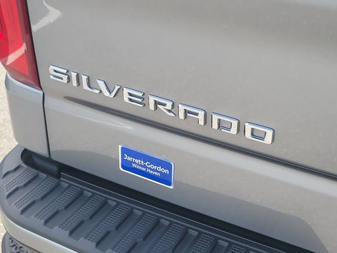 Used 2025 Chevrolet Silverado 1500 High Country w/ High Country Premium Package AWD/4WD image 7