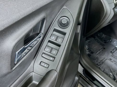 Used 2019 Chevrolet Trax LT FWD image 30