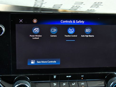 Used 2023 Chevrolet Colorado W/T image 25