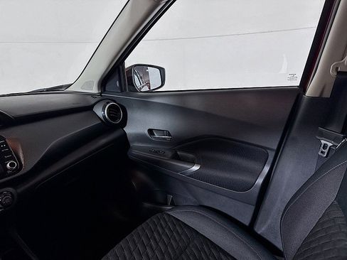 Used 2022 Nissan Kicks SV image 22