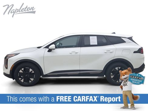 Used 2026 Kia Sportage LX FWD image 2