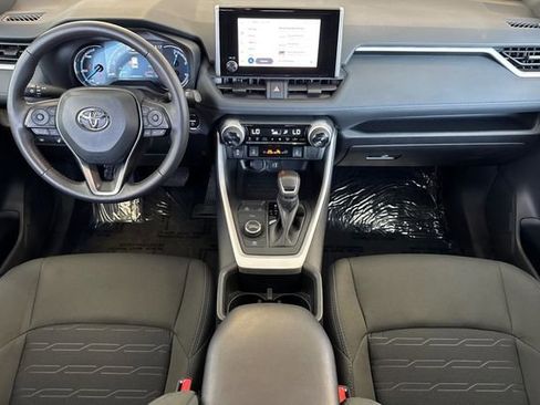 Certified 2025 Toyota RAV4 SE w/ Convenience Package AWD/4WD image 17