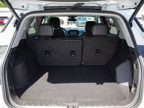 Used 2022 GMC Terrain SLT image 24