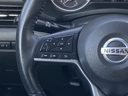 Used 2020 Nissan Sentra SR w/ Premium Package FWD image 17