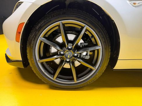 Used 2016 MAZDA MX-5 Miata Club RWD image 28