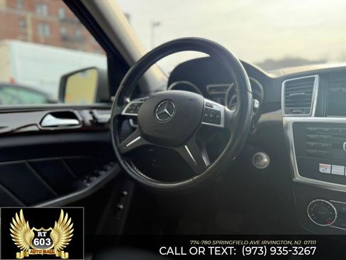 Used 2015 Mercedes-Benz GL 450 4MATIC w/ Lighting Package image 23