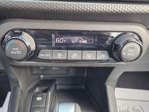 Used 2021 Nissan Kicks SV image 20