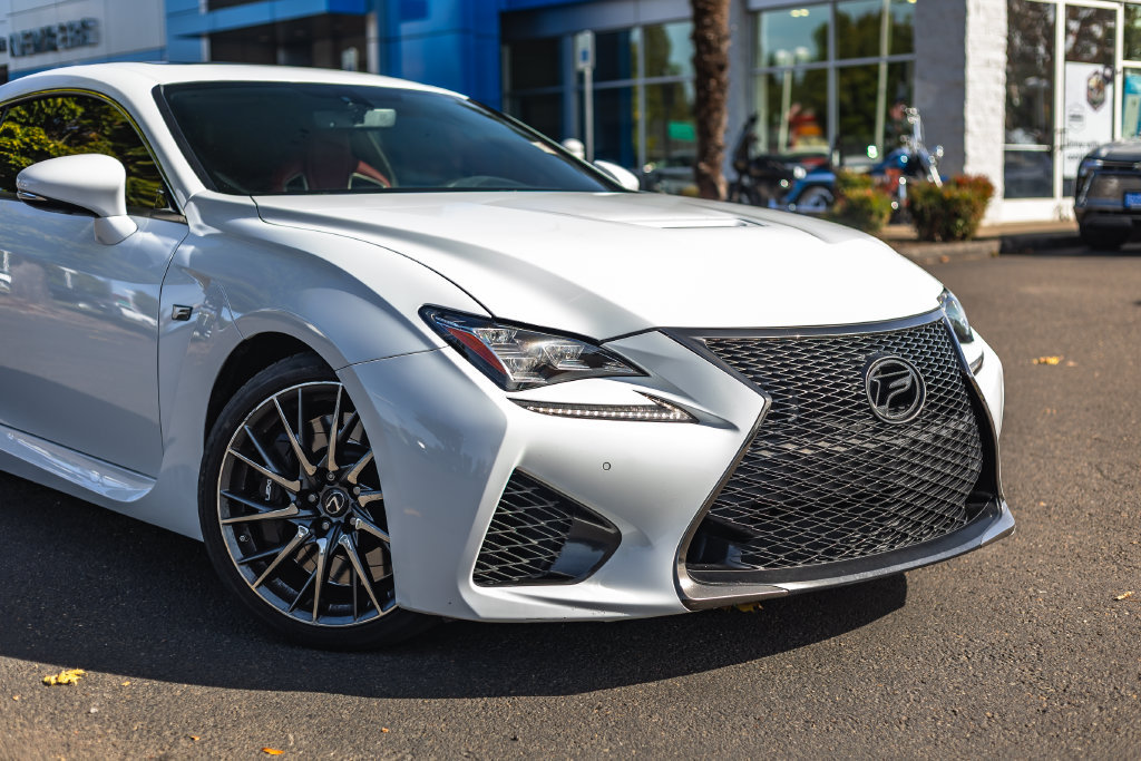 Used 2015 Lexus RC F w/ Premium Package RWD image 3