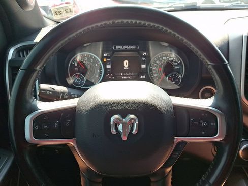 Used 2022 RAM 1500 Big Horn AWD/4WD image 19