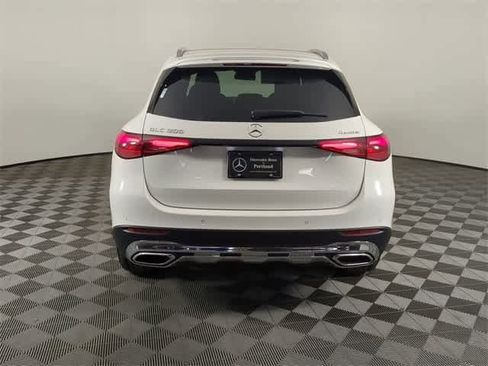 Used 2026 Mercedes-Benz GLC 300 4MATIC image 4