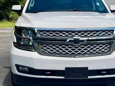 Used 2019 Chevrolet Tahoe LT w/ LT Signature Package RWD image 13