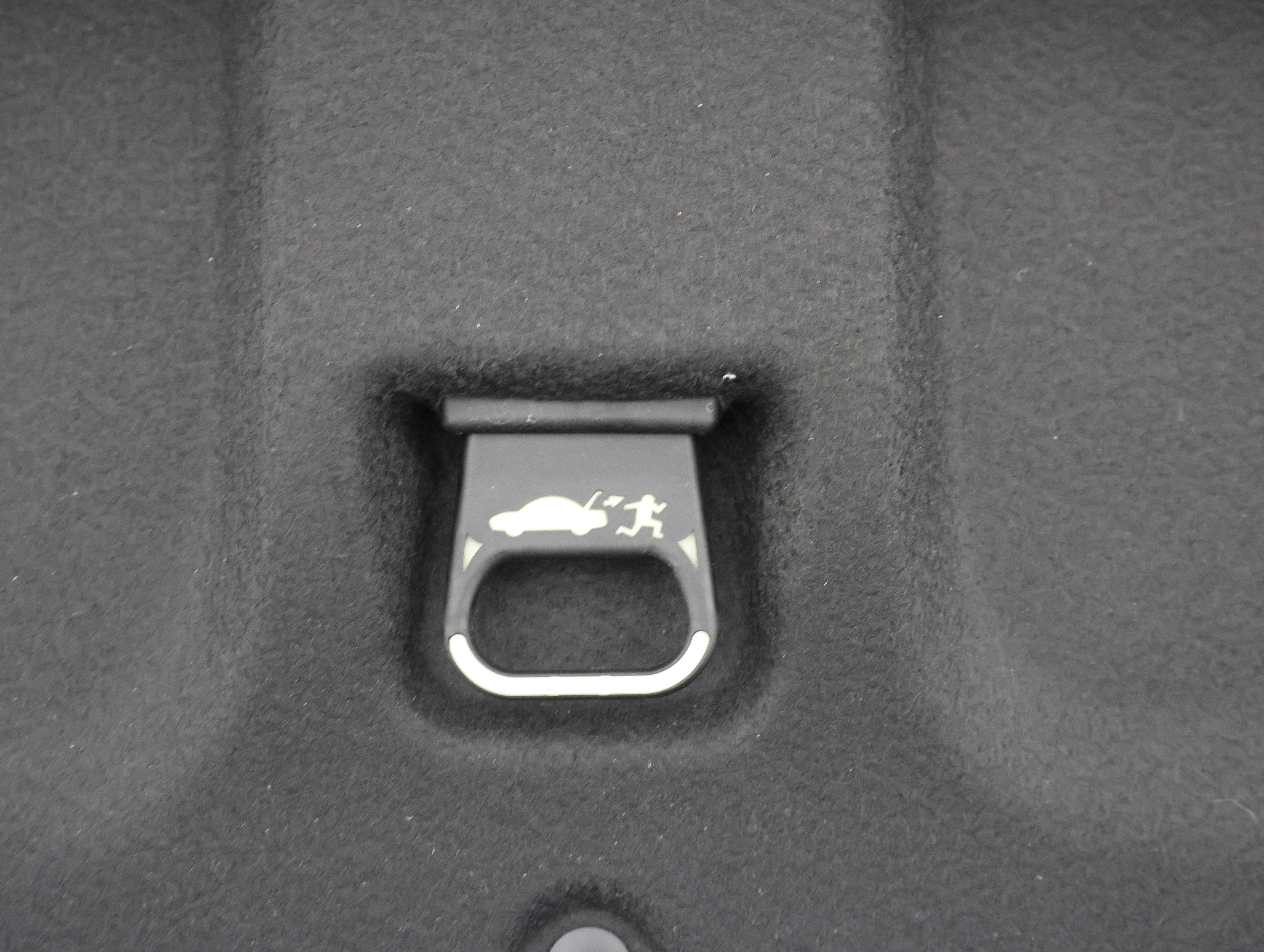 Used 2019 Chevrolet Camaro ZL1 RWD image 28