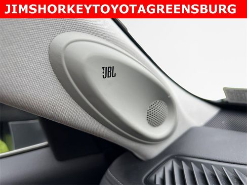 Used 2021 Toyota Highlander Limited image 25