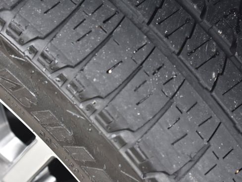 Used 2024 Ford Expedition Limited image 11