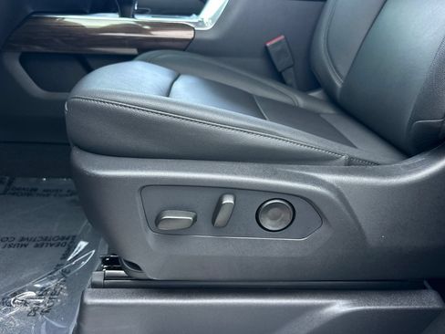 Used 2026 Chevrolet Silverado 1500 LT Trail Boss w/ Convenience Package II AWD/4WD image 13