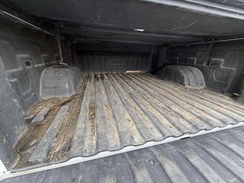 Used 2019 GMC Sierra 1500 SLE w/ SLE Value Package image 31