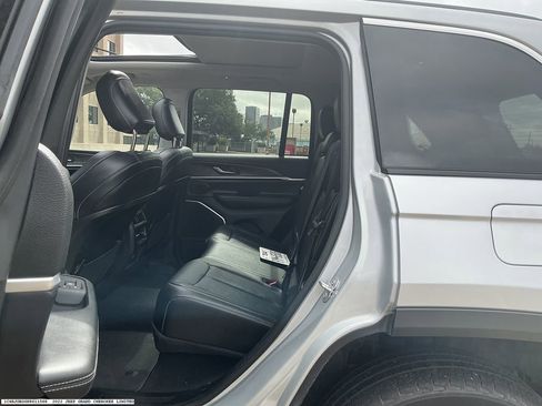 Used 2022 Jeep Grand Cherokee Limited RWD image 9