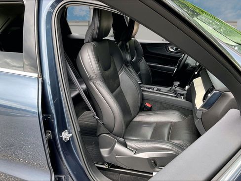 Used 2021 Volvo XC60 T5 Inscription AWD/4WD image 7
