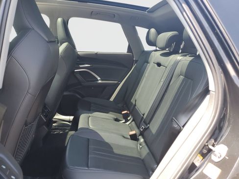 Used 2025 Audi Q5 Premium w/ Premium Plus AWD/4WD image 13