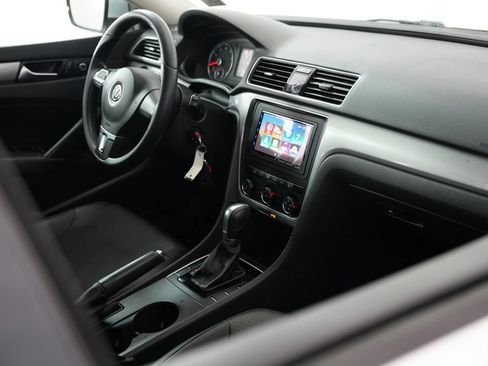 Used 2015 Volkswagen Passat 1.8T Limited Edition FWD image 44