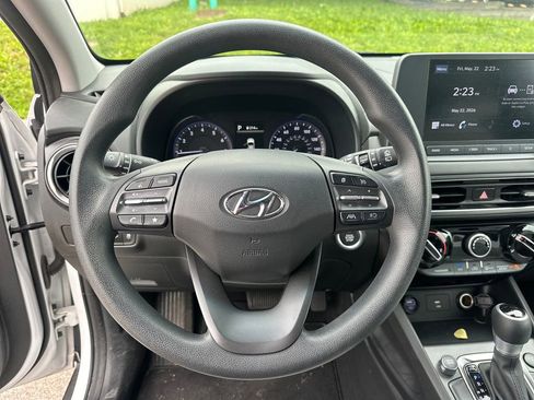 Used 2022 Hyundai Kona SEL AWD/4WD image 12