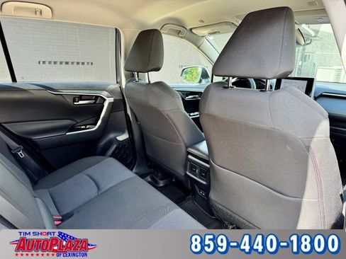 Used 2025 Toyota RAV4 XLE AWD/4WD image 45