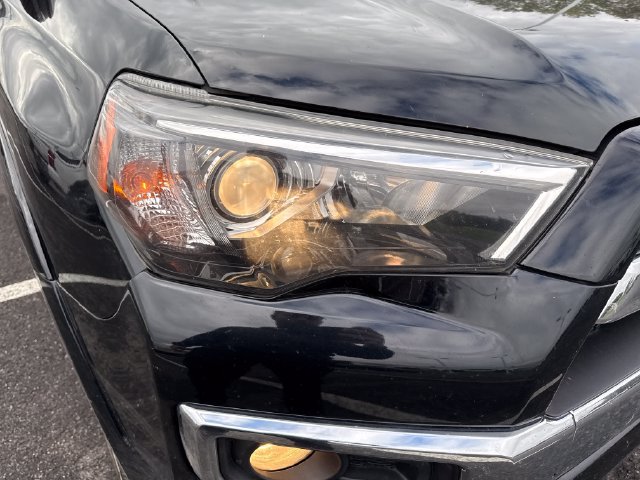 Used 2018 Toyota 4Runner Limited AWD/4WD image 8