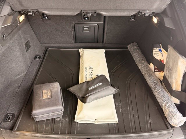 Certified 2023 Maserati Levante Modena AWD/4WD image 9