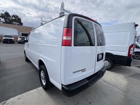 Used 2014 GMC Savana 2500 RWD image 4