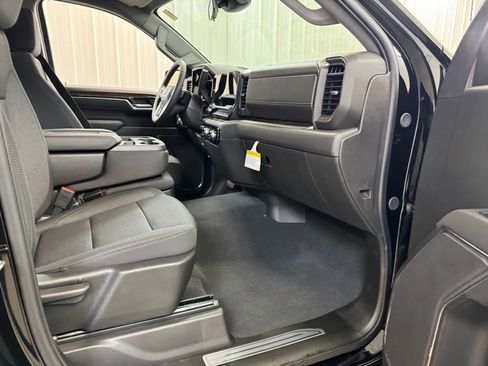 New 2026 GMC Sierra 1500 SLE image 26