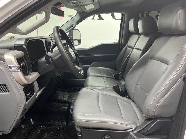 Used 2024 Ford F550 4x4 Crew Cab Super Duty image 27