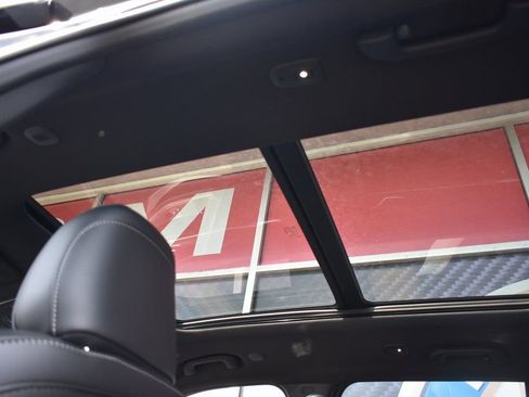 Used 2025 Jeep Grand Cherokee Limited w/ Black Appearance Package image 55