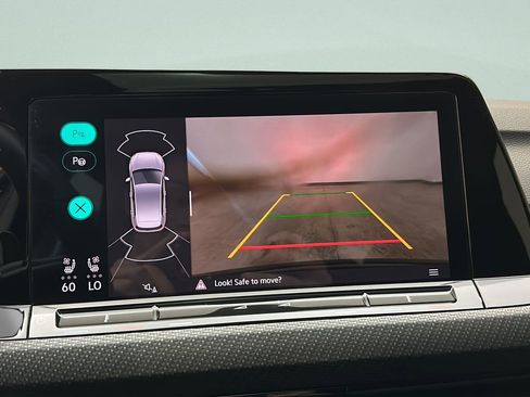 Used 2024 Volkswagen Golf R image 29