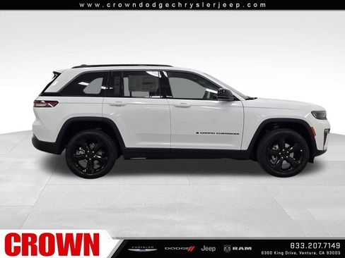 New 2026 Jeep Grand Cherokee Limited w/ Limited Altitude Package image 4